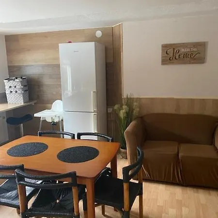 Kuru Guest House Pensión