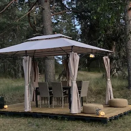 Pensión Kuru Guest House *