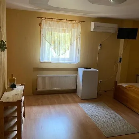 Kuru Guest House Pensión Kuru